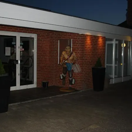 Bredehus Hotel 3*